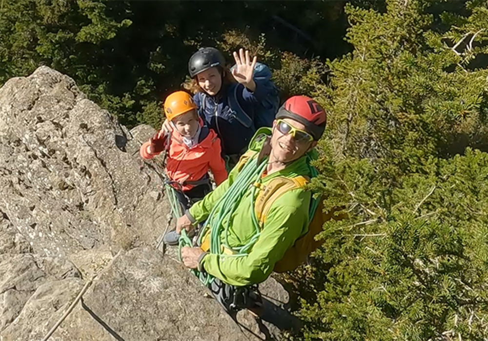 Mon premier sommet : initiation à l'alpinisme en famille